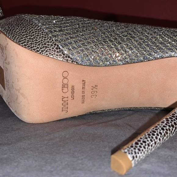 ABSOLUTELY GORGEOUS AUTHENTIC JIMMY CHOO, LONDON, GOLD SHIMMER material. - Picture 7 of 11